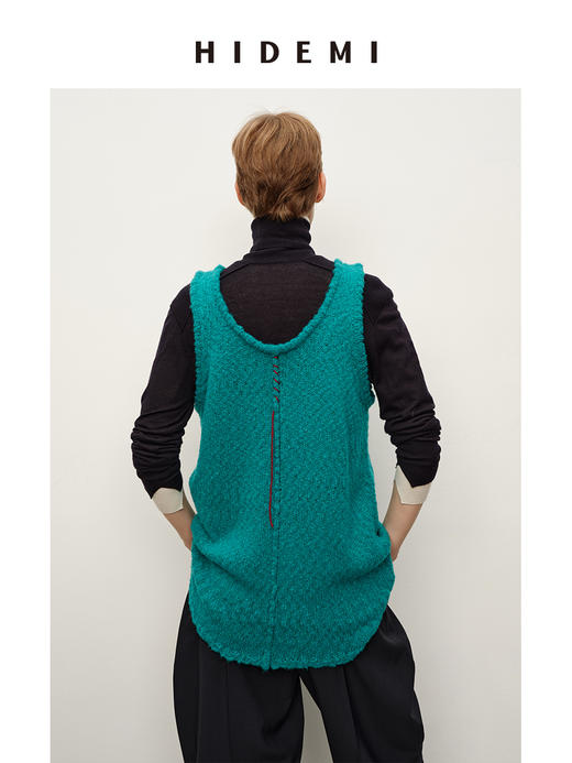 HIDEMI 进口花式粗纺绵羊毛混纺纱线肌理感u型领中长款遮臀手工车线撞色马甲背心 商品图6