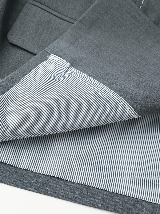 高级感拉满！这款灰色西装轻松打造干练时髦造型 商品图4