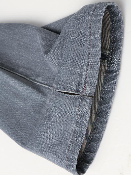 灰色魅力！这款微喇牛仔裤，打造干练又时髦的职场造型 商品图4