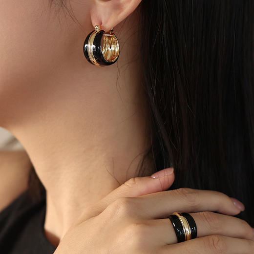 【音乐人孟慧圆同款】Art Nouveau新艺术时期 | 奥斯黑色珐琅耳圈&戒指 商品图3