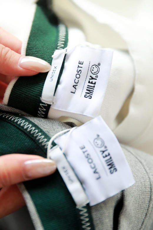 胸口刺绣+袖口小标，是限量联名款。网球美式圆领长袖卫衣C082466 商品图1