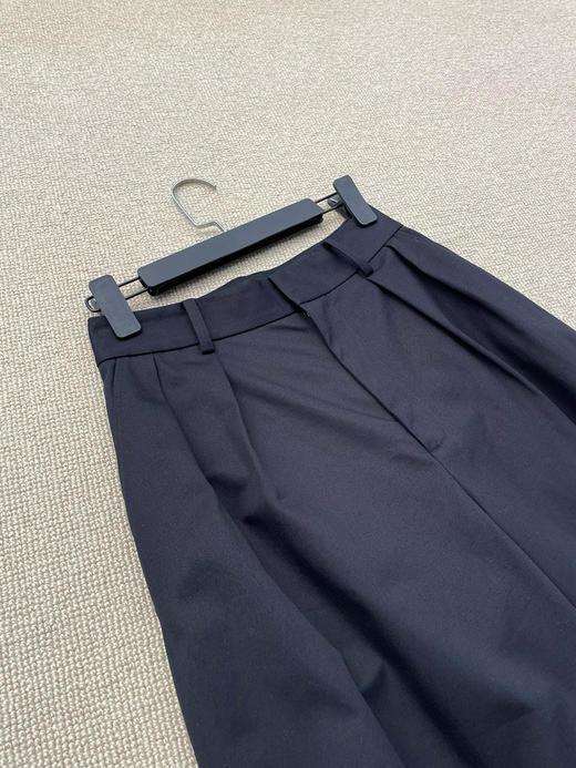 825-3 排他性独家圆正 设计感 lew帅酷黑色丝棉 高腰弯刀长裤 我穿38码 商品图9