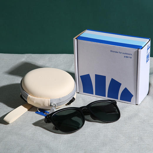 轻量化户外！蕉xia！可折叠防紫外线时尚墨镜（带收纳盒）PJ022 商品图1