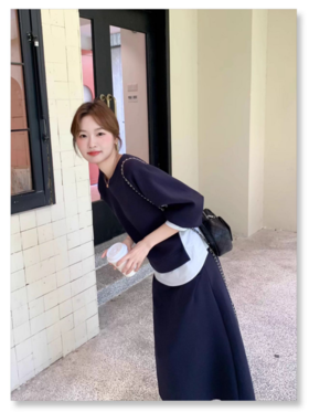 🌟秋天的第一款气质套装❗ 【子载-慵懒风撞色拼接卫衣套装666-2529】🤔｜时髦舒适｜藏肉显瘦｜超高性价比 💥拼接上衣➕气质半身裙独家炒色工艺，☺️专柜货品质 喜欢高货贵货的姐妹入