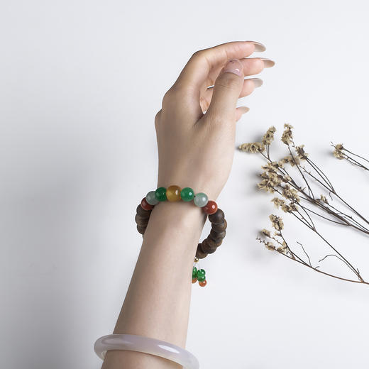 xy0564沉香+蜜蜡南红碧玉非洲翠手串 商品图9