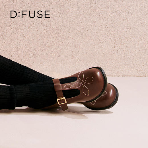 Dfuse迪芙斯2025秋季新款时尚浅口鞋复古粗中跟T带显瘦玛丽珍鞋职业通勤鞋DFD3111033 商品图1
