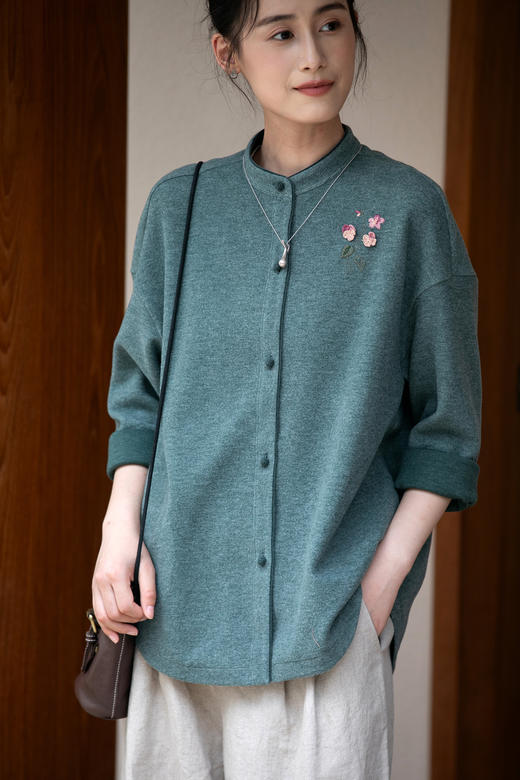 牧衣游原创 手工刺绣绒面棉外套女秋季柔软亲肤宽松百搭开衫 梦丘 商品图5