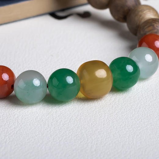 xy0564沉香+蜜蜡南红碧玉非洲翠手串 商品图5