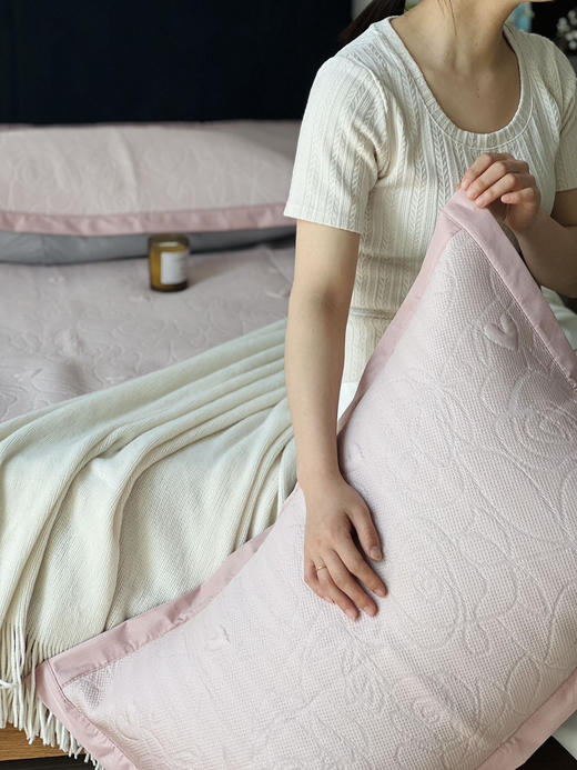 今年买了好多舒雅的产品，这次面料和我们蝴蝶款一样，那款售价198，今日清仓1️⃣0️⃣8️⃣，留一套明年用 商品图1