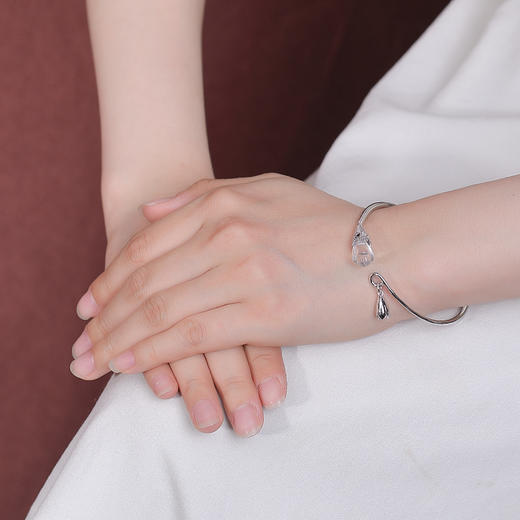 【玉兰沁心】S990足银玉兰花开口天然白水晶手镯【CW-SZ02047】 商品图3