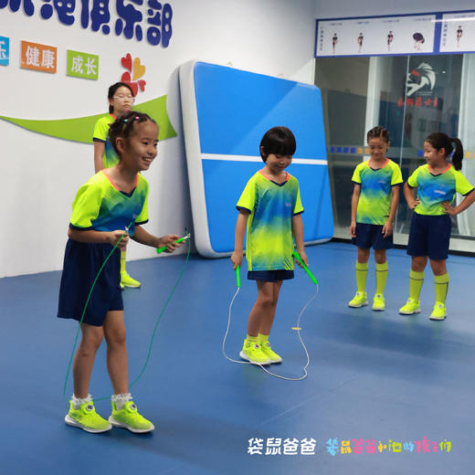 【袋鼠爸爸去哪儿 |跳跳虎跳绳俱乐部】小学三跳运动会必备技能，专业教练带你全面练习单摇、双摇、挽花、竞速等项目，融入体操、舞蹈、武术元素，让跳绳更有趣 商品图6