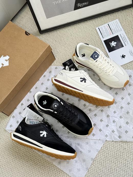 点此购买 迪桑特CHRON系列男女款德训休闲鞋 98 328393 商品图0