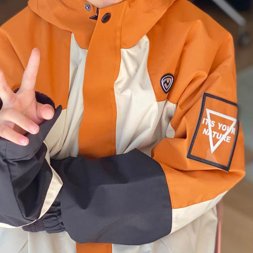 诺诗兰童装三穿冲锋衣，外层暴雨级防水，搭配摇粒绒内里，一衣三穿 商品图0