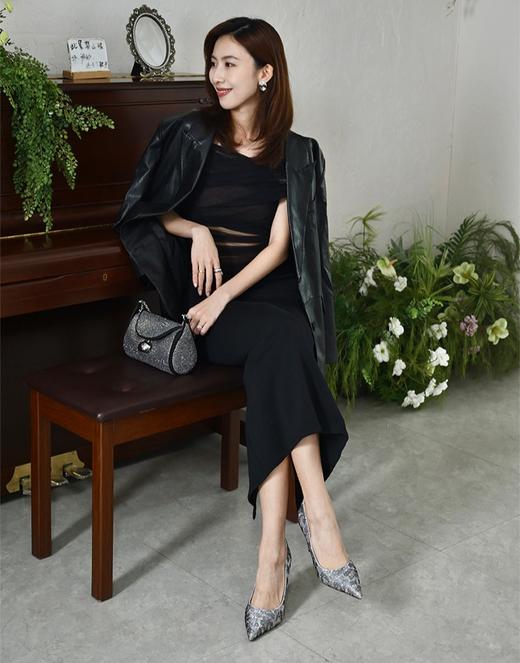 诺贝达新款水钻高跟鞋轻奢百搭尖头女鞋气质细跟浅口单鞋 商品图1