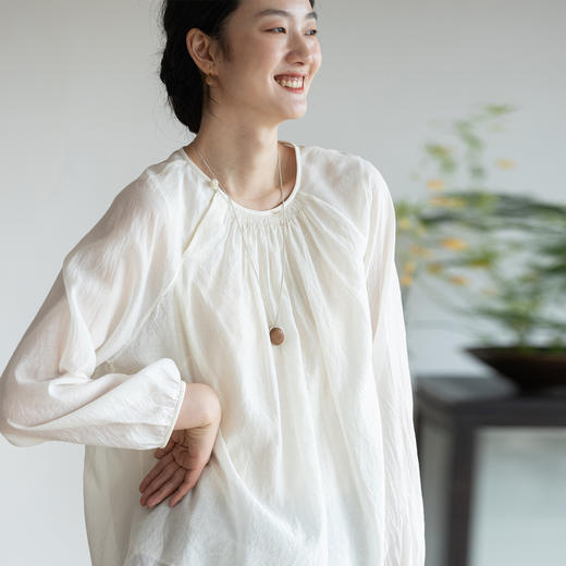 牧衣游原创 丝棉净色衬衫轻薄柔软亲肤减龄文艺圆领衬衣 秋月印象 商品图0