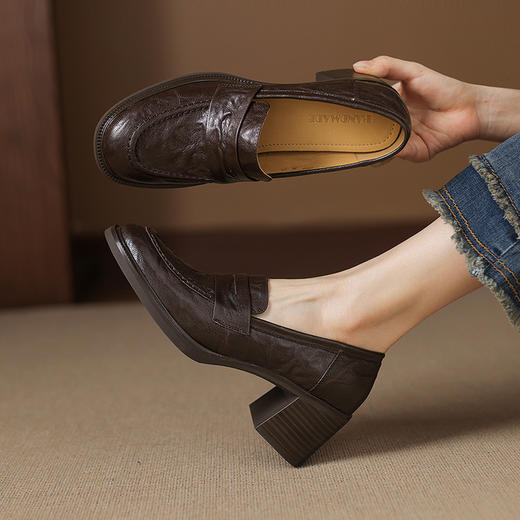【预售5天】乐福鞋春秋季质感气质头层羊皮圆头高跟舒适百搭单鞋英伦风粗跟HB&5569 商品图1