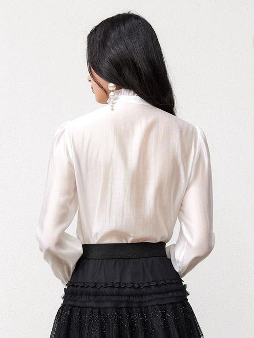 3楼FEXATA服饰(新百)  蕾丝钻饰蝴蝶结衬衫 商品图4