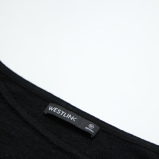 西遇纯欲斜肩下摆纽扣开叉长袖针织衫女秋季气质收腰显瘦毛衫V2751165 商品图5