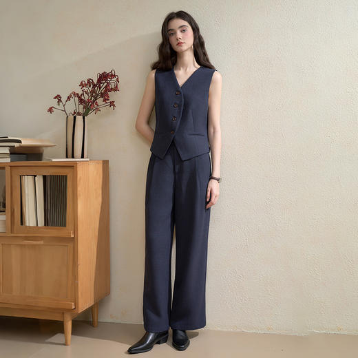 西遇轻职场通勤套装女秋季老钱风西装马甲搭直筒阔腿裤两件套V3051282 商品图1