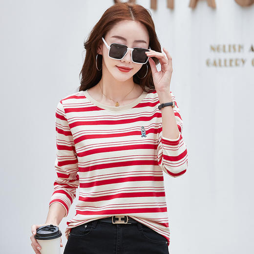 百媚生 棉质条纹刺绣公仔圆领长袖打底衫外穿上衣419 商品图1