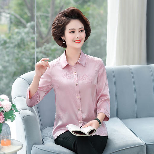 W012-1925-65-2025年春夏装妈妈真丝衬衫纯色洋气中老年人高档女装桑蚕丝上衣服 商品图1