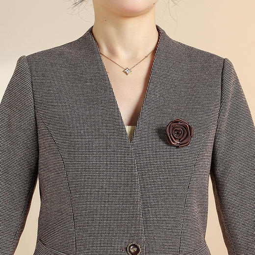 QYM CS25A33-Y两件套西装外套+直筒长裤职业套装 商品图3