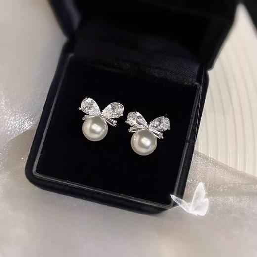 【预售3天】s925纯银流珠蝴蝶结耳钉女百搭个性简约小众高级感耳环耳饰E000886B 商品图2