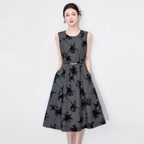 「高货wl」全新升级【铂金会员358/天猫479/差价121】(43528)洛诗琳轻奢重工植绒印花连衣裙2025秋季通勤收腰大摆裙女