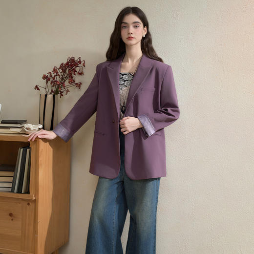 西遇气质高级感紫色正肩通勤西装外套女秋季廓形百搭休闲西服V2951190 商品图2