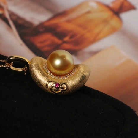 把大招财戴在身上 下半年吸金能量加持 9-10mm 基本无暇或底部细微瑕 面无暇 极强光 浓金 纯银配件 可以配刘亦菲同款链子 需要额外购买 商品图5