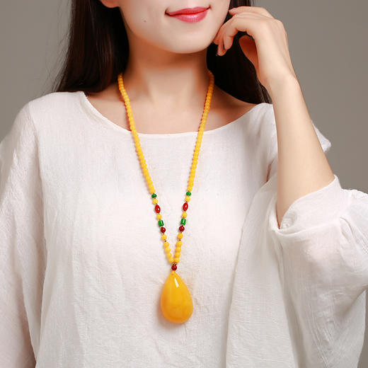 丁摩 蜜蜡吊坠琥珀原石鸡油黄男女款血珀毛衣链水滴5ZF-16779 商品图3