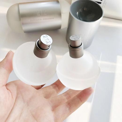 D082534白色212双头香水100ml简约时尚可作为摆件创意十足 商品图8