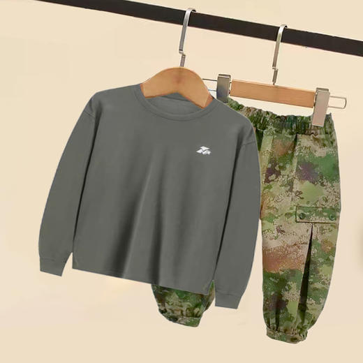 《追风少年》新款春秋儿童套装  简约工装裤搭配透气吸汗圆领衫  运动小健将  健康我最棒 商品图4