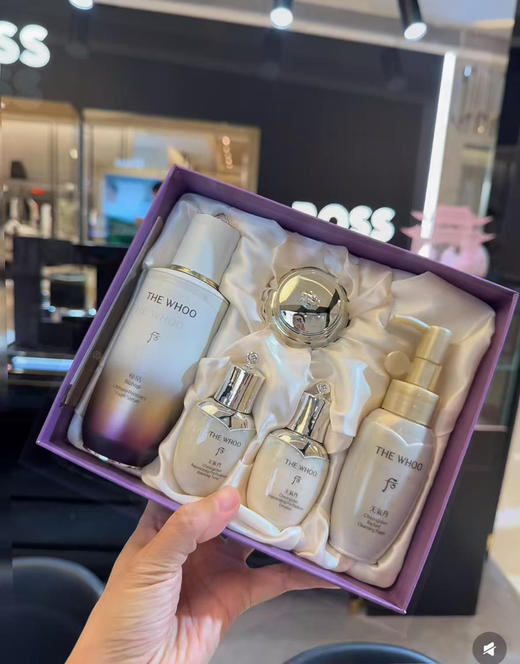 【一年就一次】Whoo后秘贴精华液4.0限量增量版90ml  送水乳小样+洗面奶面霜 商品图4