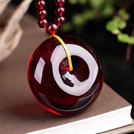 丁摩 琥珀蜜蜡面包扣随形二代吊坠酒红项链男女款血珀平安扣5ZF-58797 商品图2