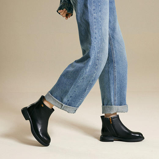 千百度圆头厚底切尔西靴女加绒简约羊皮靴保暖短靴A25580323 商品图2