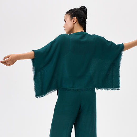 羊绒圆领斗篷式女上衣  SJF18W320C 商品图4