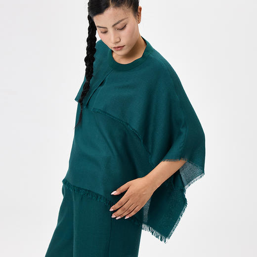 羊绒圆领斗篷式女上衣  SJF18W320C 商品图5