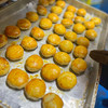 云南【手工鲜花饼】层层酥脆、松软、花味自然、口感清甜，现摘滇红重瓣玫瑰花为馅，手工制馅、搓揉饼皮、手工包馅！ 商品缩略图8