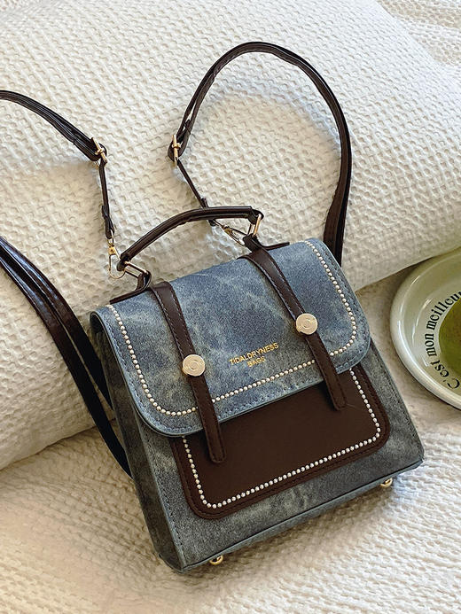 【限量新款来袭！】高级感女士绣线双肩包 新款学院风韩版洋气 高级感+多功能 这款绣线双肩包 学院风&通勤休闲全都拿捏 商品图4