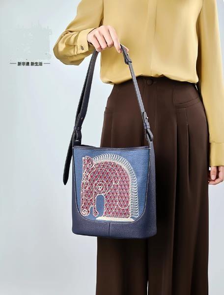 新中式刺绣包包设计感斜挎包，民族风单肩包百搭中国风TX-M110695 商品图0