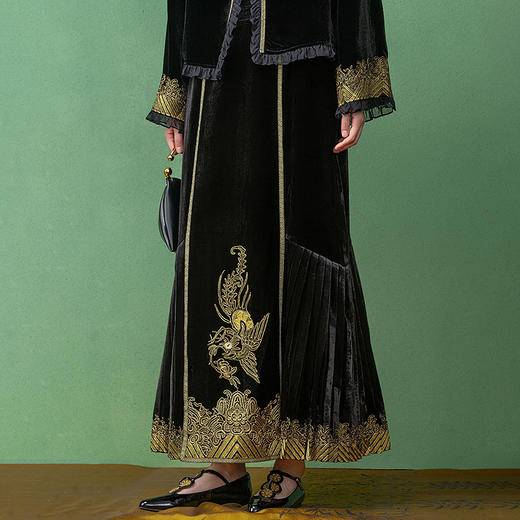 【林栖设计小店】凤衔灵芝马面裙真丝丝绒绣花2025秋冬新款女1953227 商品图0