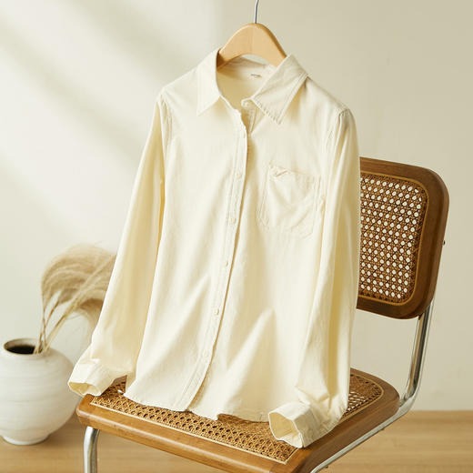 百媚生 纯棉磨毛长袖衬衫女装秋季新款通勤风翻领口袋折角多色休闲衬衣 商品图3
