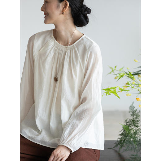 牧衣游原创 丝棉净色衬衫轻薄柔软亲肤减龄文艺圆领衬衣 秋月印象 商品图3