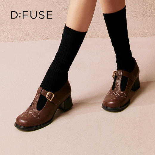 Dfuse迪芙斯2025秋季新款时尚浅口鞋复古粗中跟T带显瘦玛丽珍鞋职业通勤鞋DFD3111033 商品图2