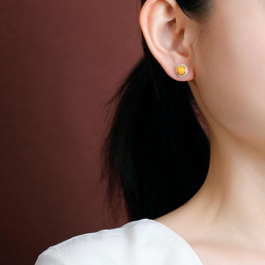 【骄阳盛我】S925纯银圆珠镶嵌蜜蜡耳钉耳饰【CW-ED04194】 商品图3