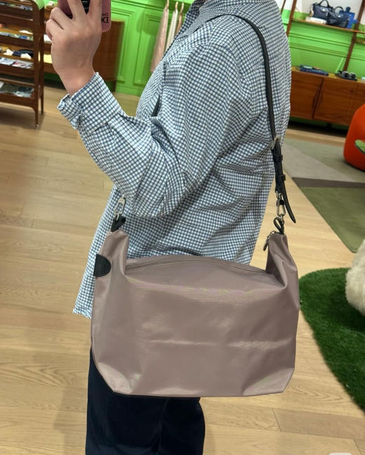 珑骧Le Slouchy-C女包中号斜挎Hobo包082501 商品图4