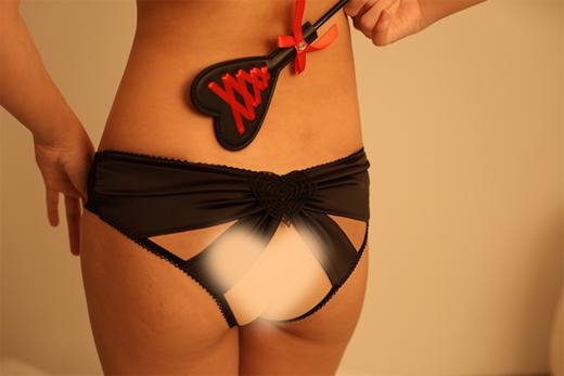 情趣内衣上新「心动讯号」💓情趣后开裆 黑白两色可选  爱心标记红晕 硬钢圈承托 鱼骨聚拢（官方上新） 商品图2