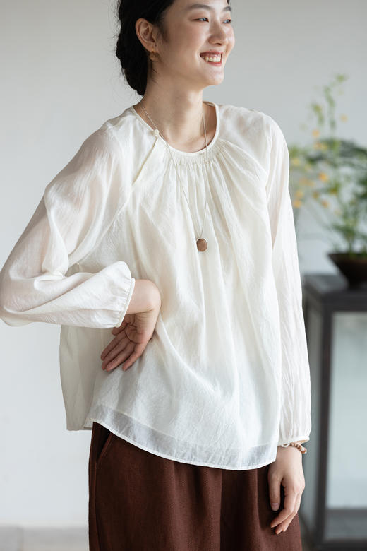 牧衣游原创 丝棉净色衬衫轻薄柔软亲肤减龄文艺圆领衬衣 秋月印象 商品图5