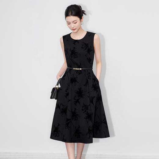 「高货wl」全新升级【铂金会员358/天猫479/差价121】(43528)洛诗琳轻奢重工植绒印花连衣裙2025秋季通勤收腰大摆裙女 商品图1